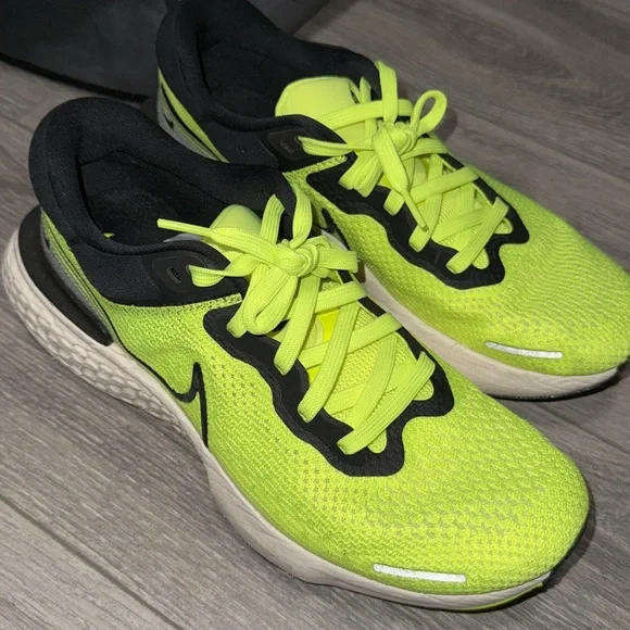 Nike Invincible Run ZoomX 10mens - Picture 3 of 8